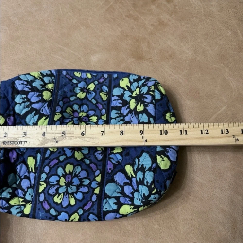 Vera Bradley Indigo Pop Blue Flowers Large Waterproof Cosmetic Travel Zip Bag - Picture 6 of 7